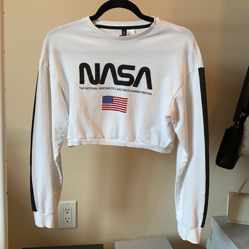 Nasa Long sleeve Crop top